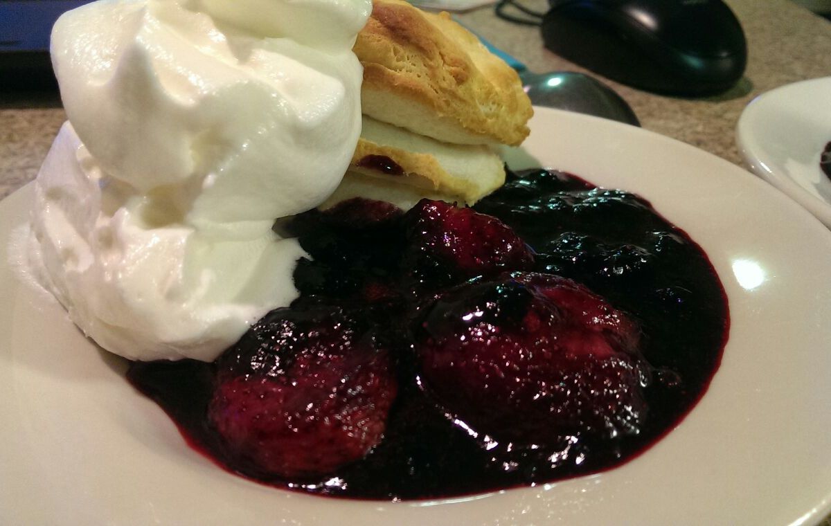 butter-biscuit-with-berries-compote-and-whipped-cream | cooktorelish.wordpress.com